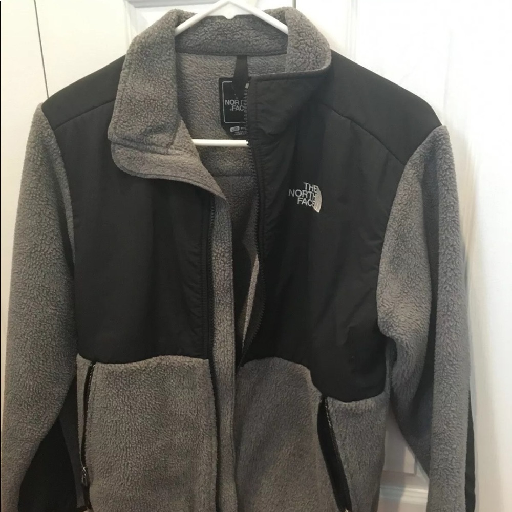 Northface Denali youth jacket gray,